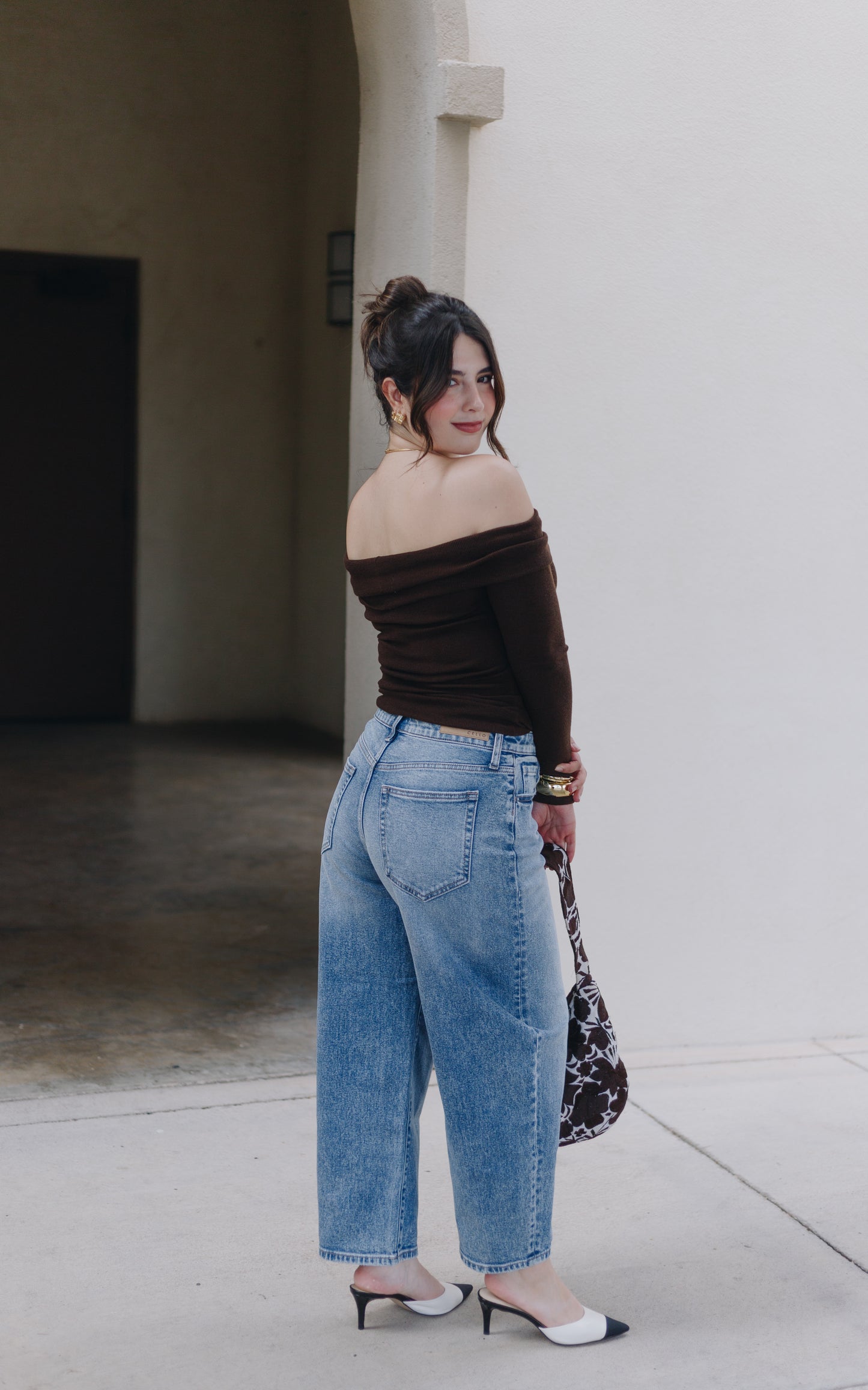 Paola Barrel Jean