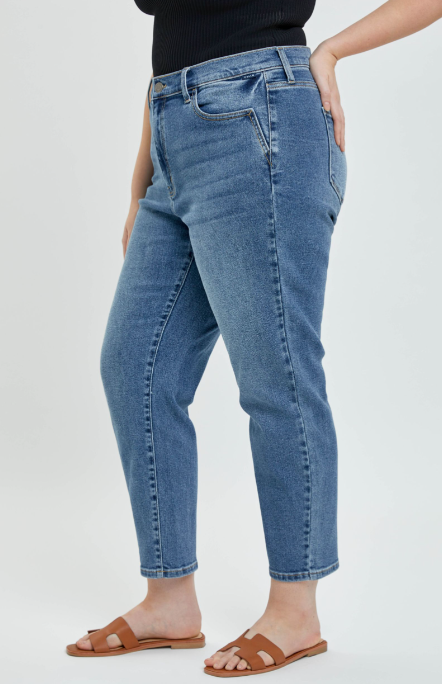 Eva Curvy High Rise Mom Jean